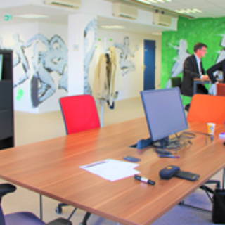 Open Space  50 postes Coworking Rue de Mantes Colombes 92700 - photo 4